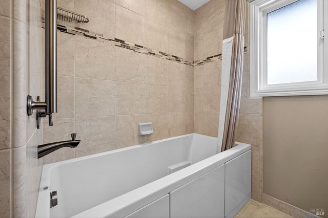 3329 Bonita Vista Ln, Santa Rosa, CA 95404