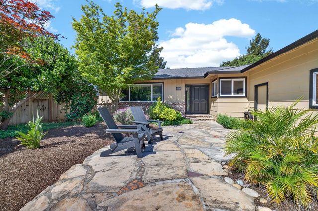 3329 Bonita Vista Ln, Santa Rosa, CA 95404