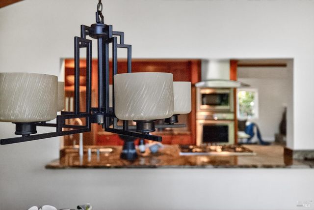 3329 Bonita Vista Ln, Santa Rosa, CA 95404