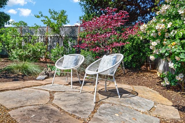 3329 Bonita Vista Ln, Santa Rosa, CA 95404