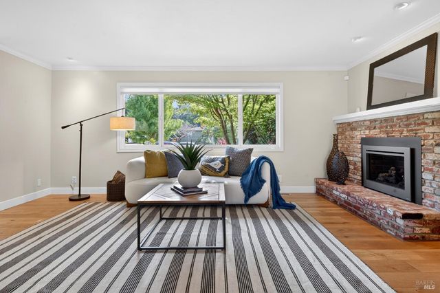 3329 Bonita Vista Ln, Santa Rosa, CA 95404