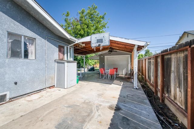 384 W Fir Avenue, Pinedale, CA 93650
