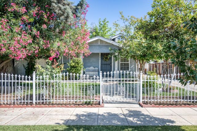 384 W Fir Avenue, Pinedale, CA 93650