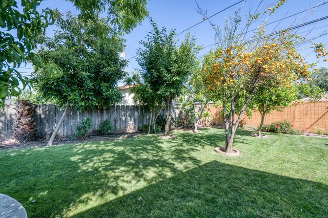 384 W Fir Avenue, Pinedale, CA 93650