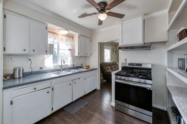 384 W Fir Avenue, Pinedale, CA 93650
