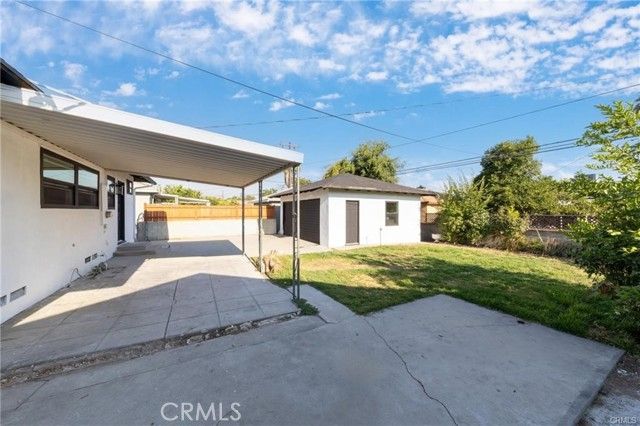 557 E Trenton, San Bernardino, CA 92404