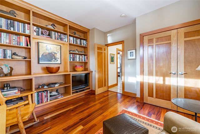 8815 Goshawk Road, Blaine, WA 98230