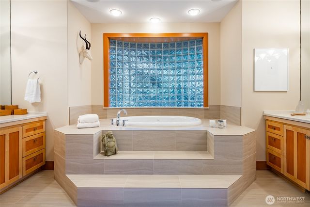 8815 Goshawk Road, Blaine, WA 98230