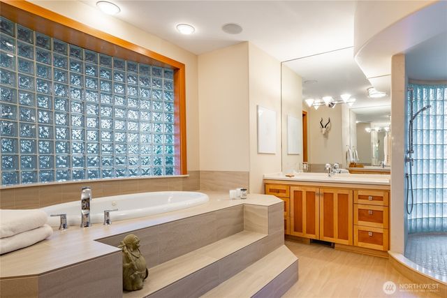 8815 Goshawk Road, Blaine, WA 98230