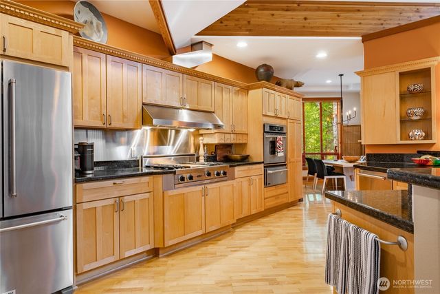 8815 Goshawk Road, Blaine, WA 98230