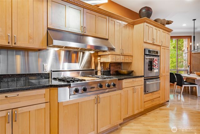 8815 Goshawk Road, Blaine, WA 98230