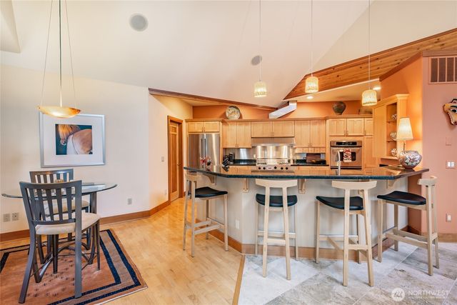 8815 Goshawk Road, Blaine, WA 98230