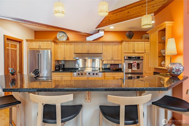 8815 Goshawk Road, Blaine, WA 98230