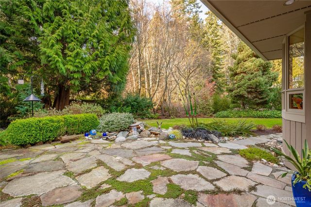 8815 Goshawk Road, Blaine, WA 98230