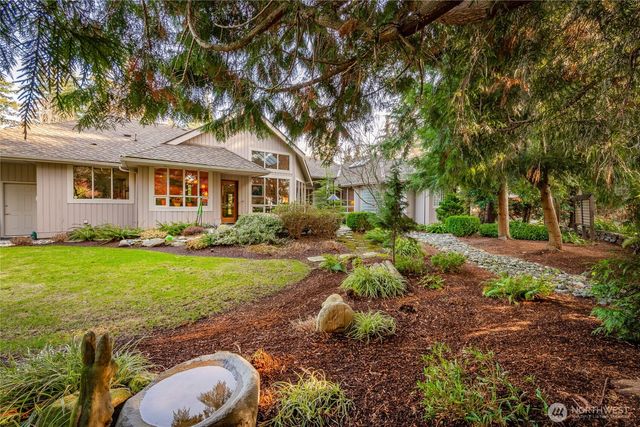 8815 Goshawk Road, Blaine, WA 98230