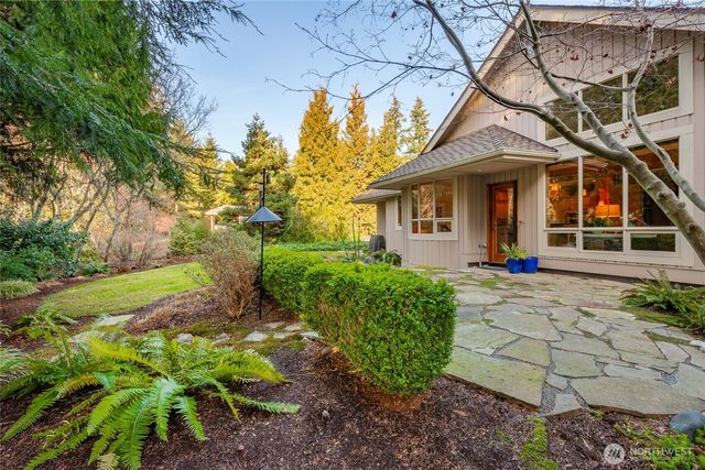 8815 Goshawk Road, Blaine, WA 98230