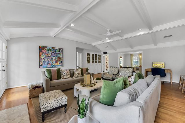 7706 Meadowbriar Lane, Houston, TX 77063