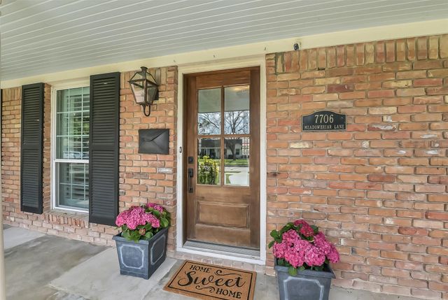 7706 Meadowbriar Lane, Houston, TX 77063