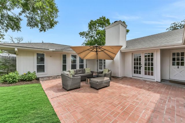 7706 Meadowbriar Lane, Houston, TX 77063