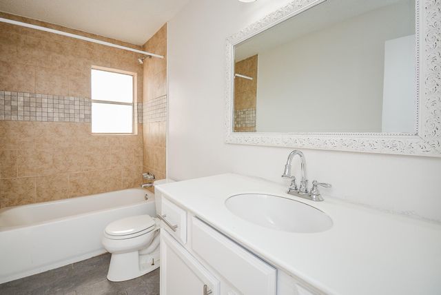 4906 E Orem Drive, Houston, TX 77048