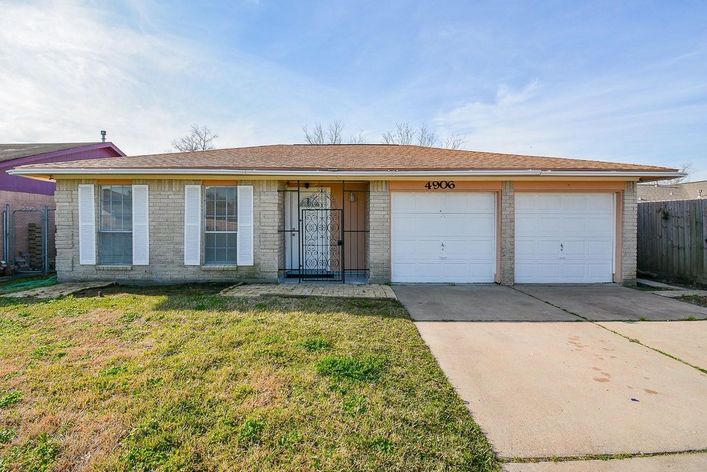 4906 E Orem Drive, Houston, TX 77048