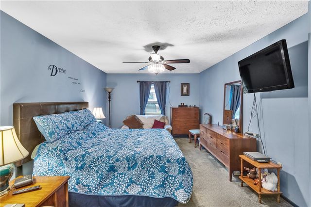 156 Dinwiddie Dr, Plum Boro, PA 15068