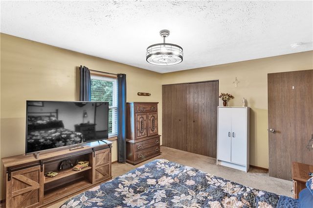 156 Dinwiddie Dr, Plum Boro, PA 15068