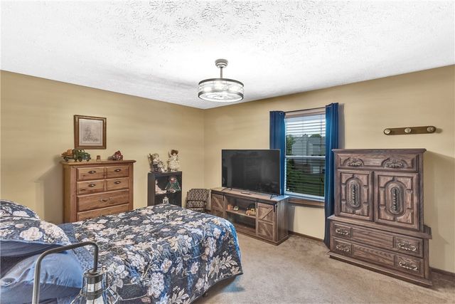 156 Dinwiddie Dr, Plum Boro, PA 15068