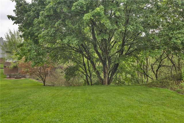 156 Dinwiddie Dr, Plum Boro, PA 15068