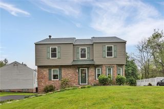 156 Dinwiddie Dr, Plum Boro, PA 15068