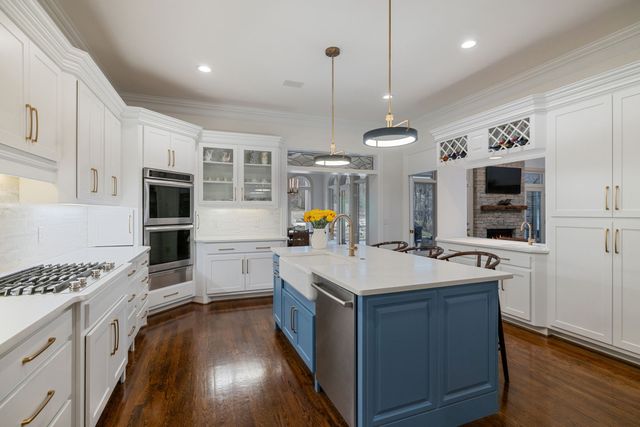 915 Calloway Dr, Brentwood, TN 37027