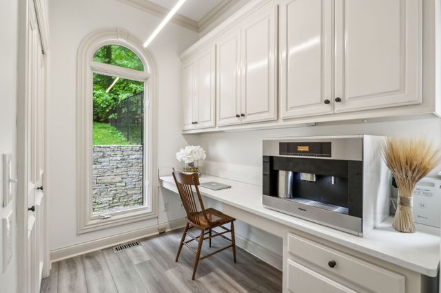 915 Calloway Dr, Brentwood, TN 37027