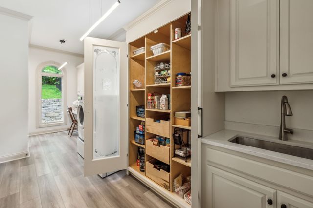 915 Calloway Dr, Brentwood, TN 37027