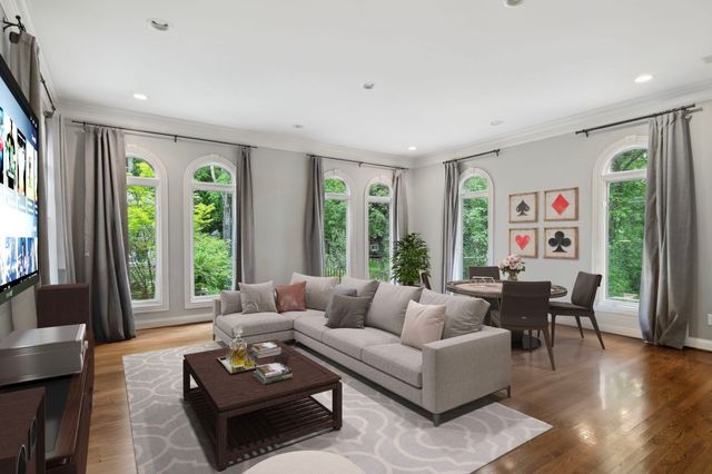 915 Calloway Dr, Brentwood, TN 37027