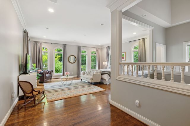 915 Calloway Dr, Brentwood, TN 37027