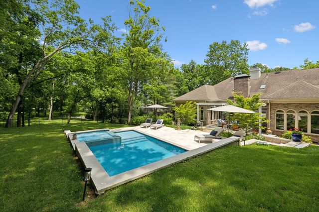 915 Calloway Dr, Brentwood, TN 37027