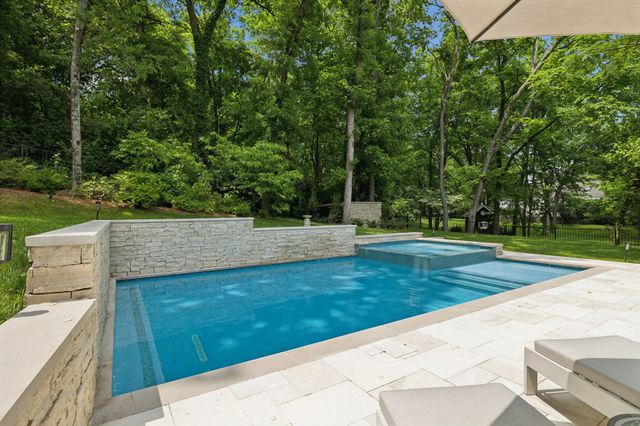 915 Calloway Dr, Brentwood, TN 37027