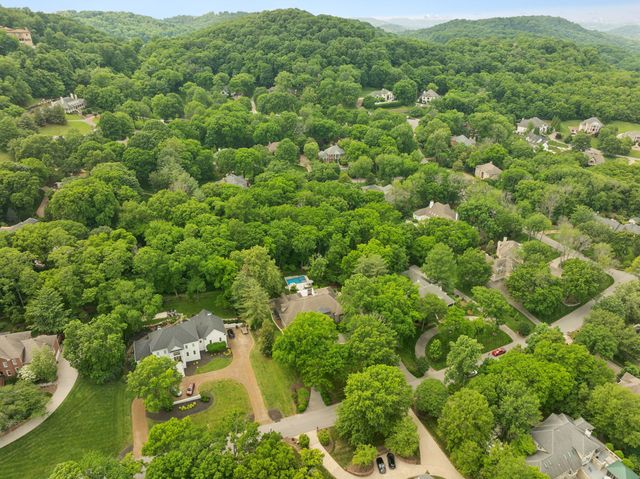 915 Calloway Dr, Brentwood, TN 37027