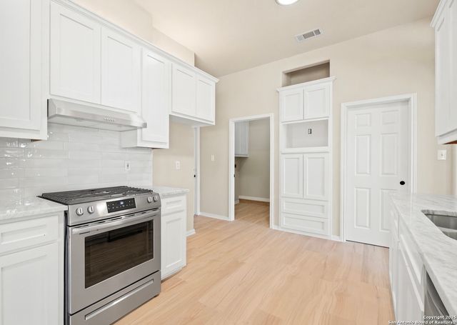 1911 Fm 1516, China Grove, TX 78263