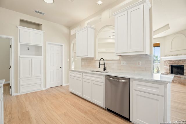 1911 Fm 1516, China Grove, TX 78263