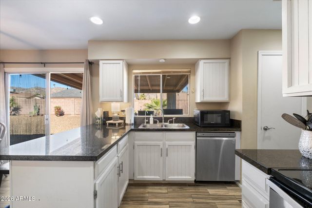 10610 S 42ND Place, Phoenix, AZ 85044