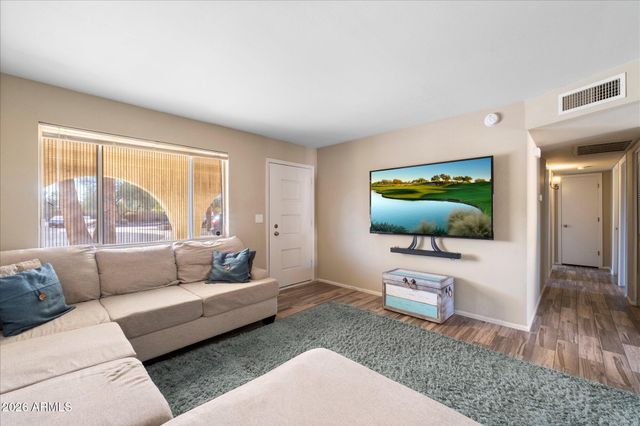 10610 S 42ND Place, Phoenix, AZ 85044