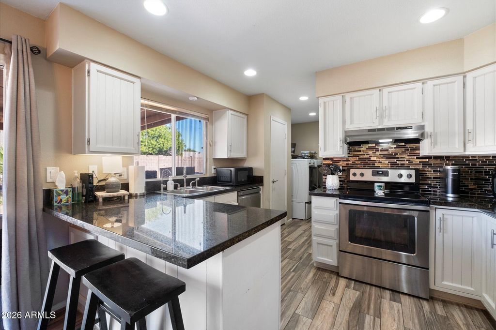 10610 S 42ND Place, Phoenix, AZ 85044 — photo 3