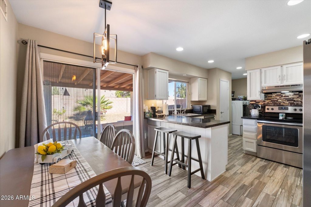 10610 S 42ND Place, Phoenix, AZ 85044 — photo 5