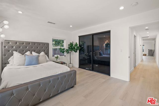 3350 Virginia Avenue, Santa Monica, CA 90404