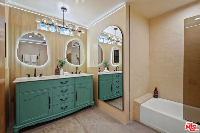 3350 Virginia Avenue, Santa Monica, CA 90404