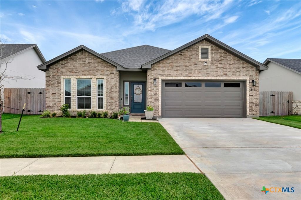 213 Flint Rock Court, Victoria, TX 77904