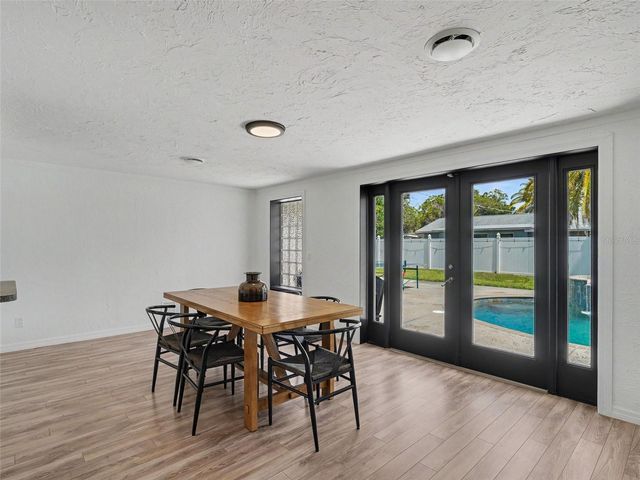 222 MALVERN DRIVE, Venice, FL 34293
