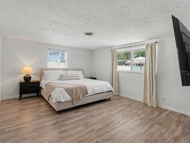 222 MALVERN DRIVE, Venice, FL 34293