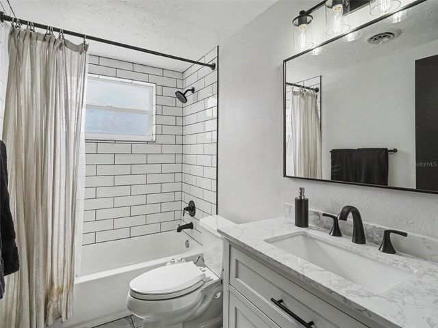 222 MALVERN DRIVE, Venice, FL 34293